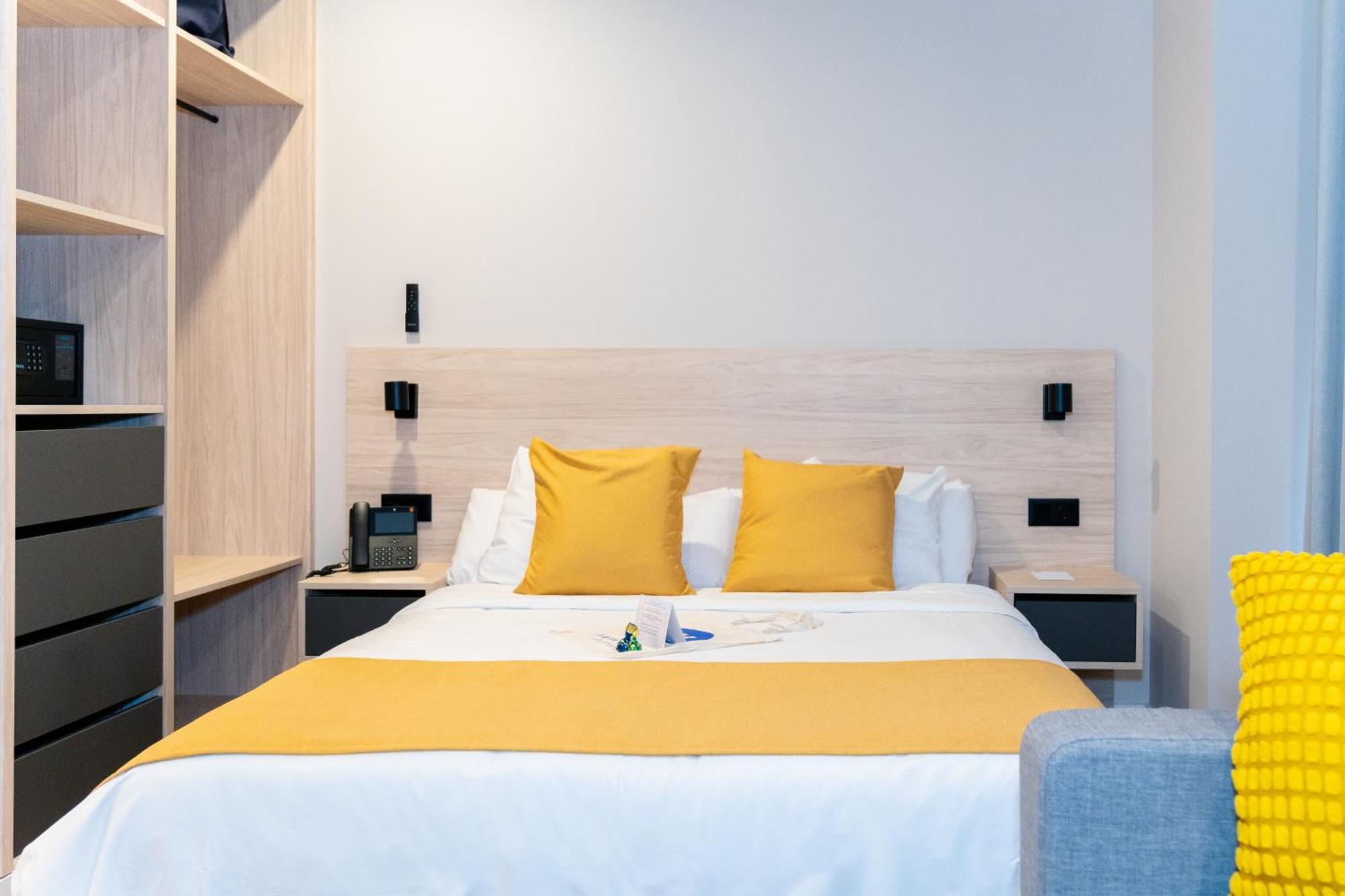 Dorm4You Arena 2 Valencia Eksteriør bilde