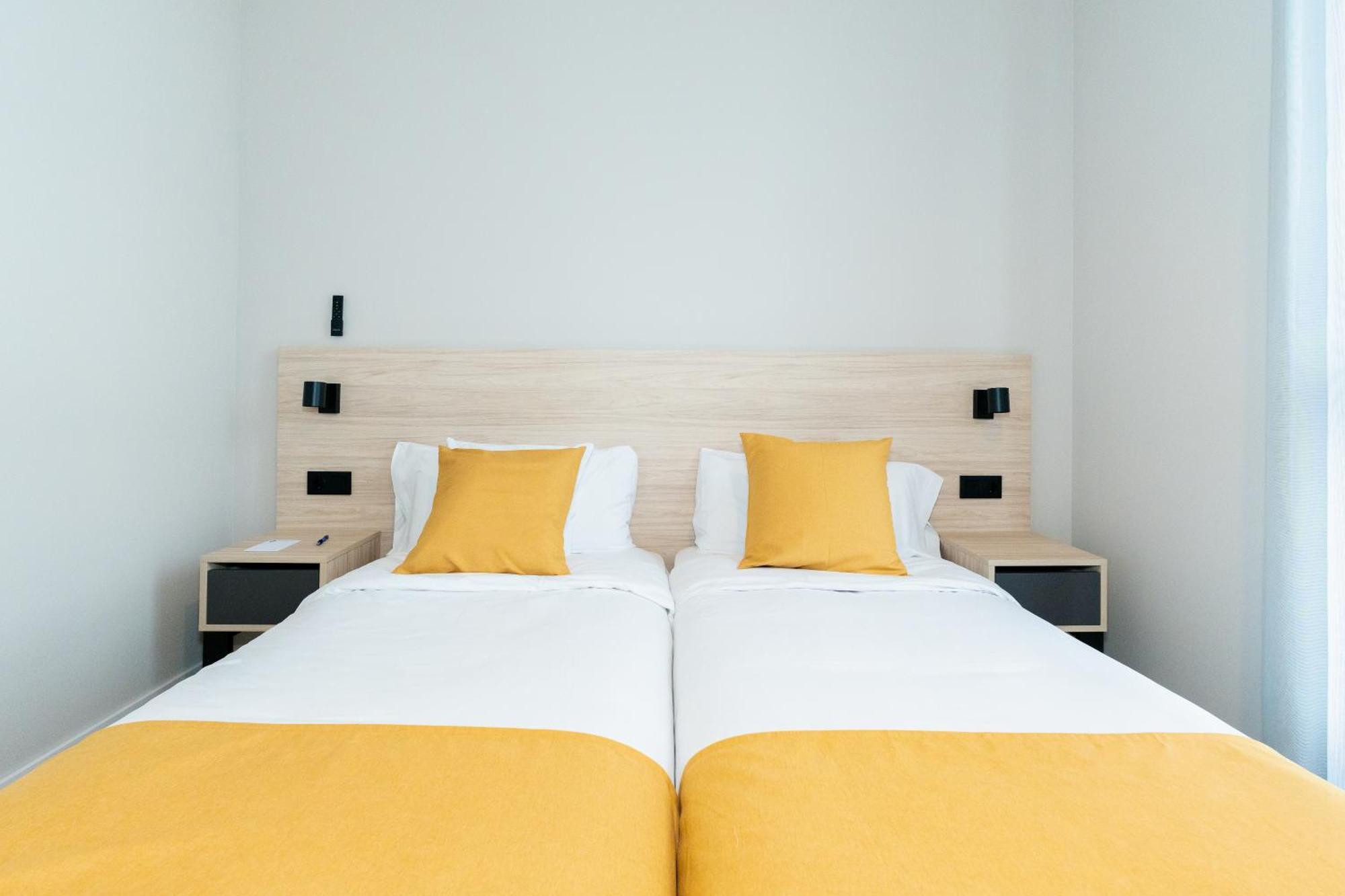 Dorm4You Arena 2 Valencia Eksteriør bilde